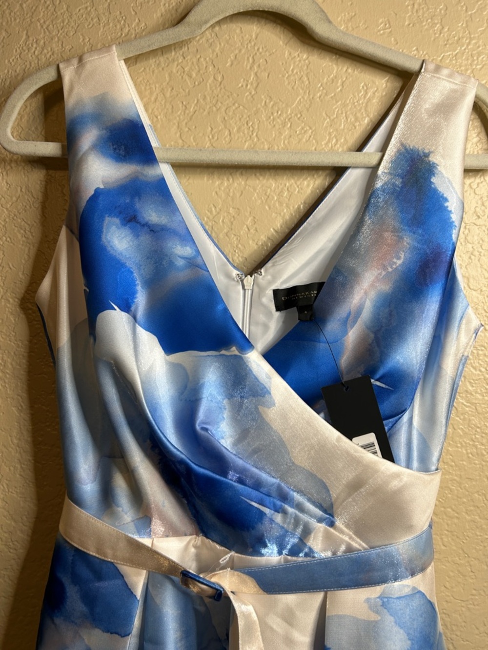 Donna Karan Blue and White Watercolor V-Neck Satin Dress SIZE 4 - Picture 7 of 7